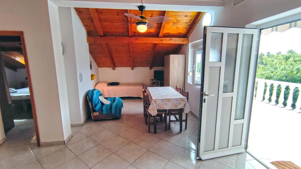 Apartment Amigo Seline Exterior photo